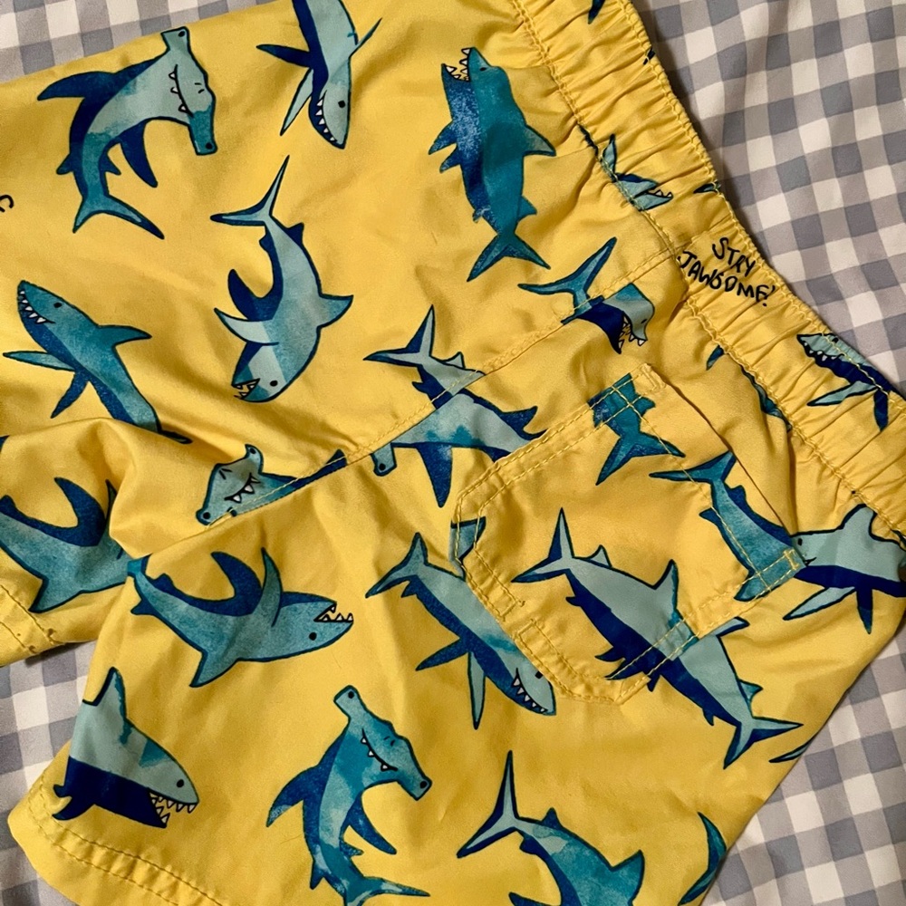 Old Navy Kids Swim Trunks - Vibrant Yellow with Blue Sharks Size 3T - Picture 5 of 5
